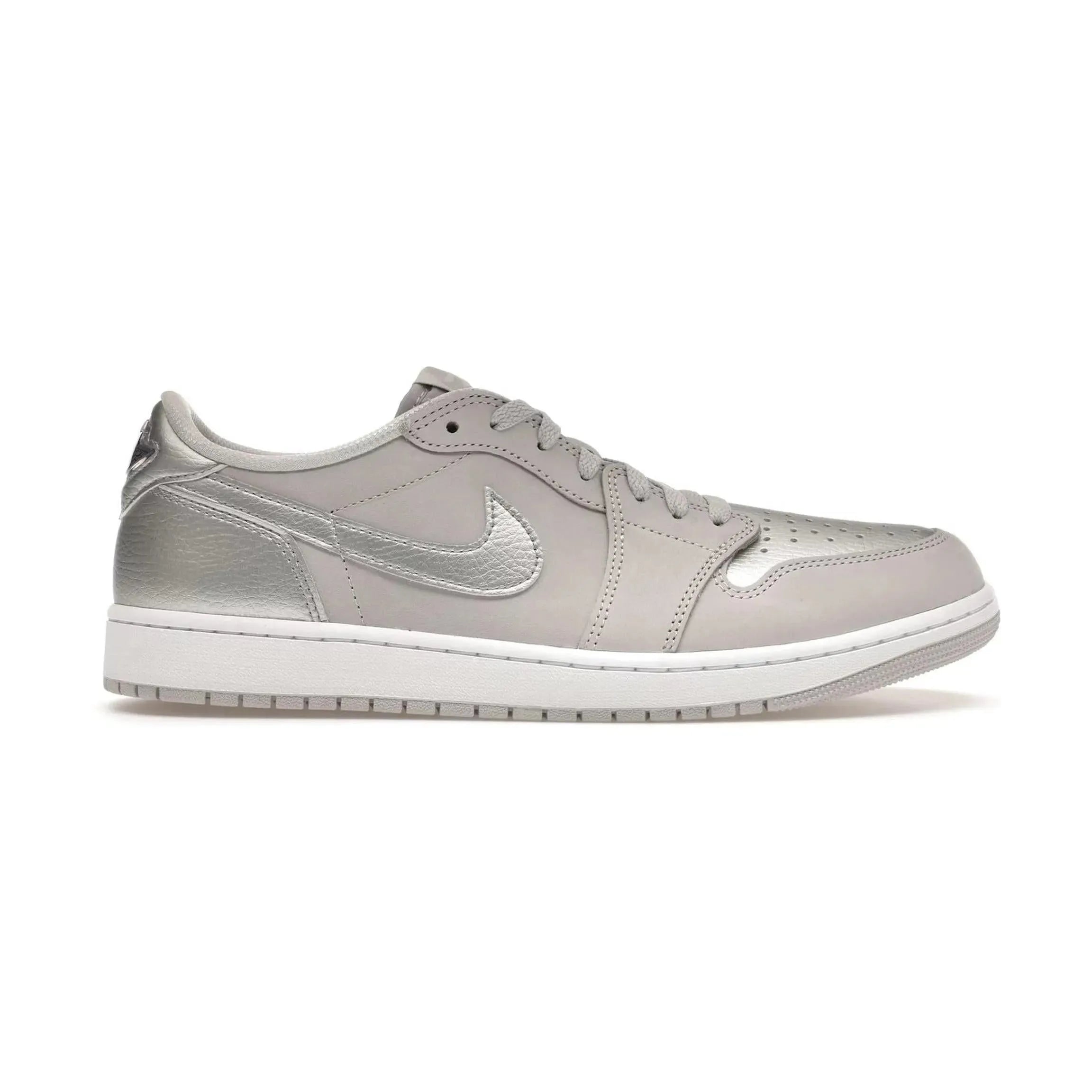 Jordan 1 Low OG Metallic Silver