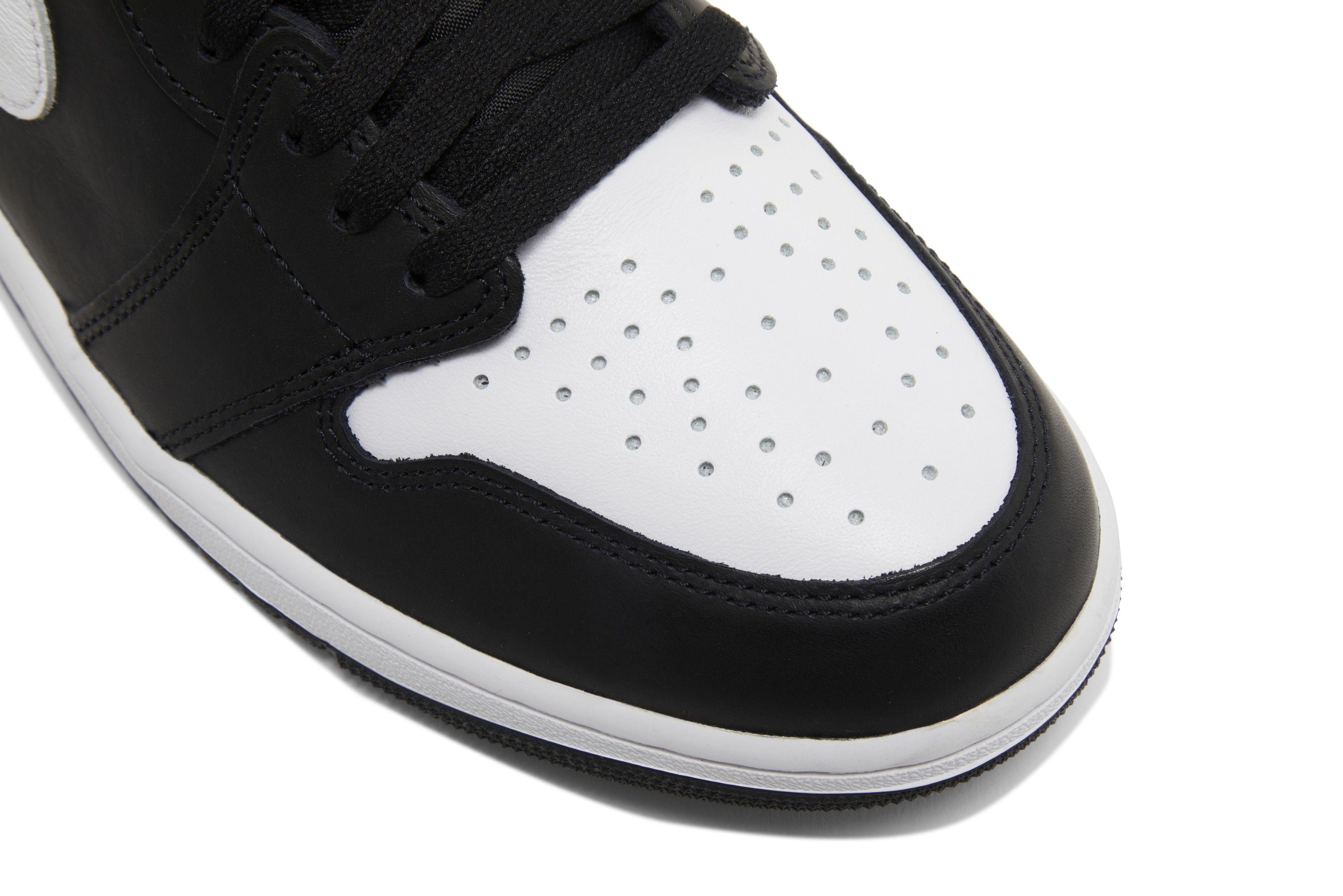 Jordan 1 Retro High OG Black White