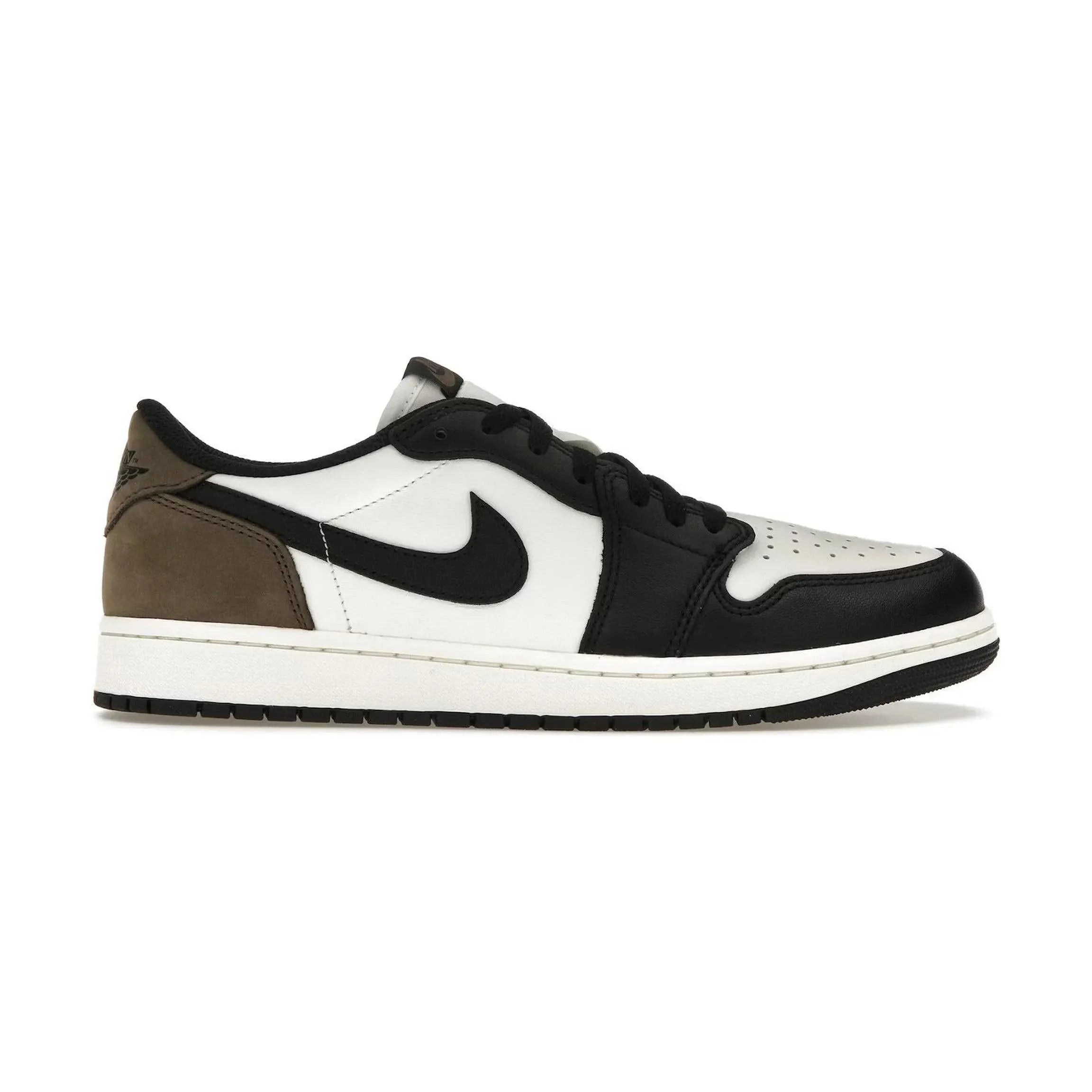 Jordan 1 Retro Low OG Mocha
