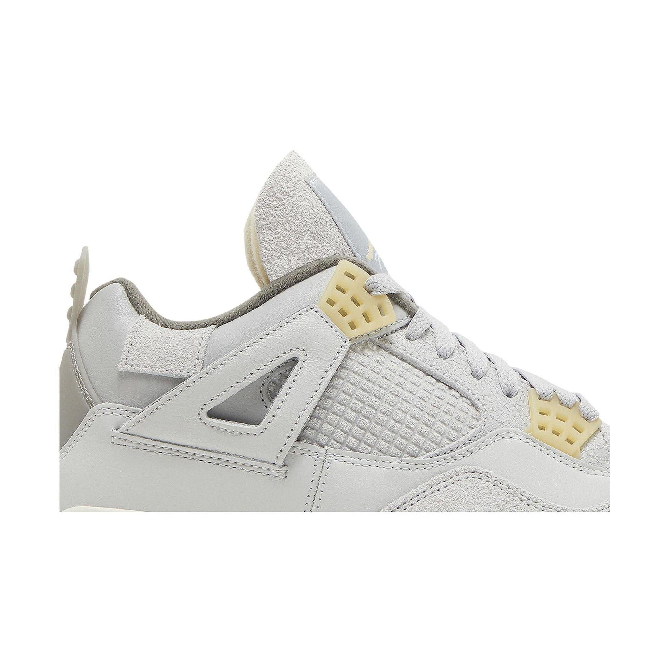 Jordan 4 Retro SE Craft Photon Dust