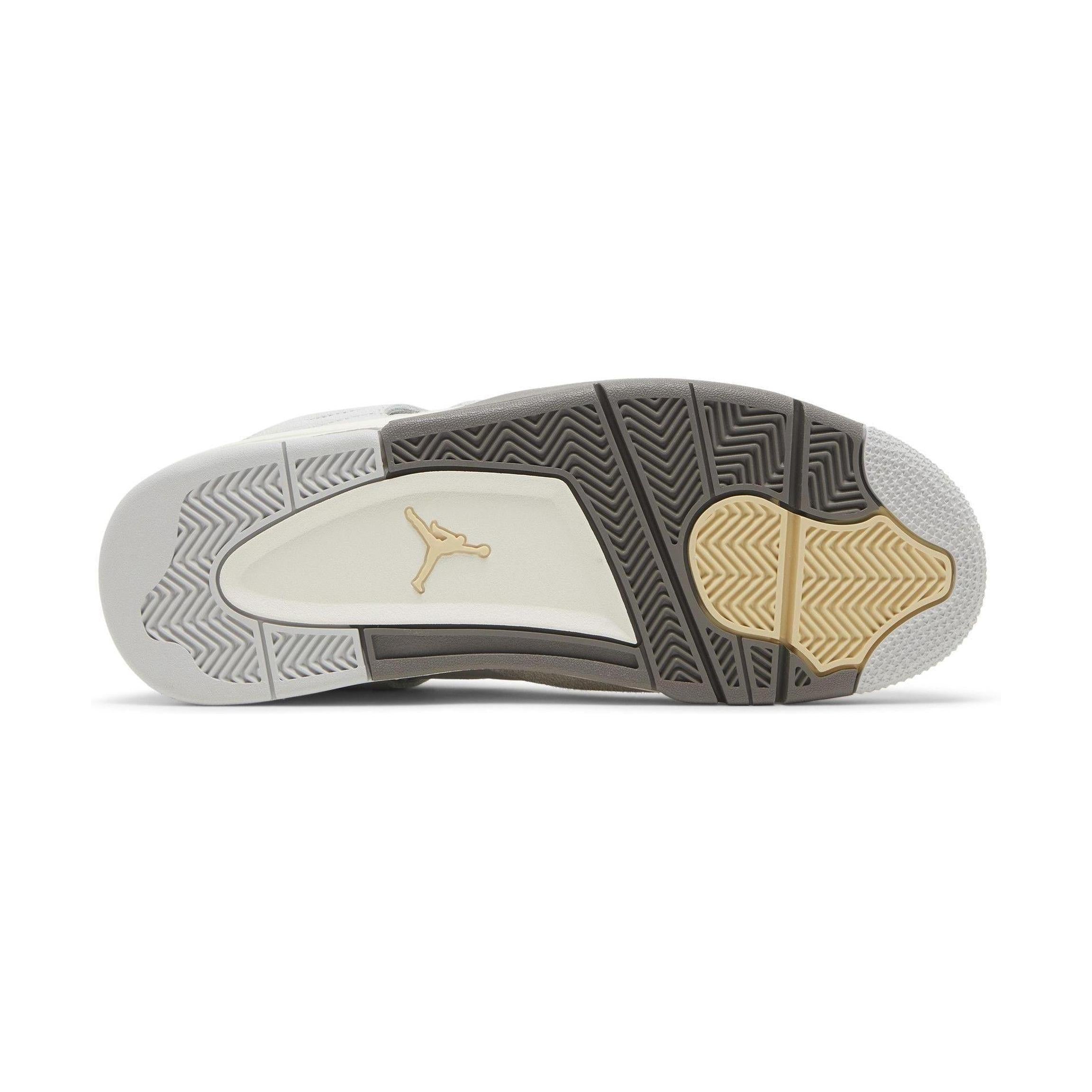 Jordan 4 Retro SE Craft Photon Dust