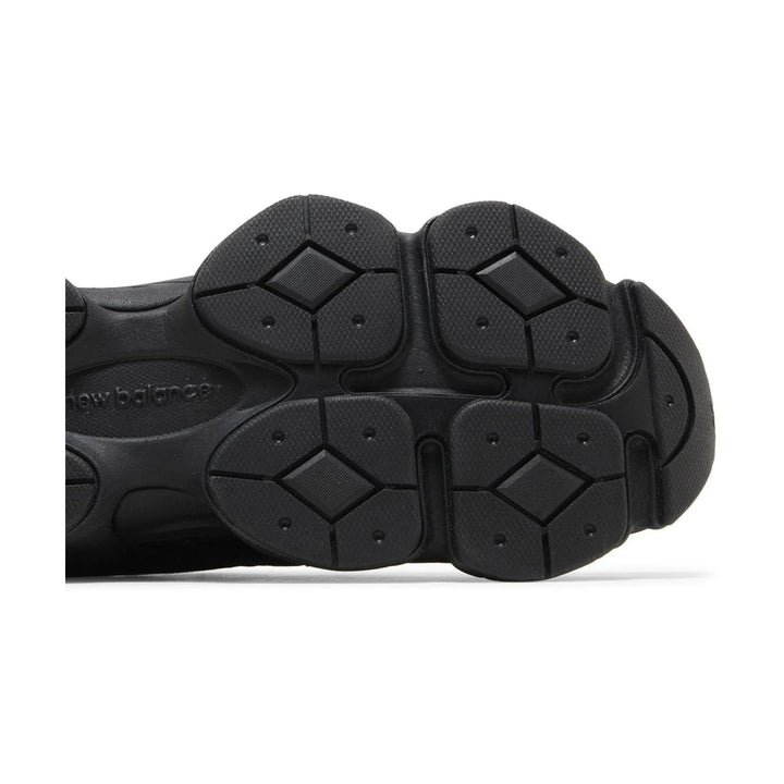 New Balance 9060 Triple Black