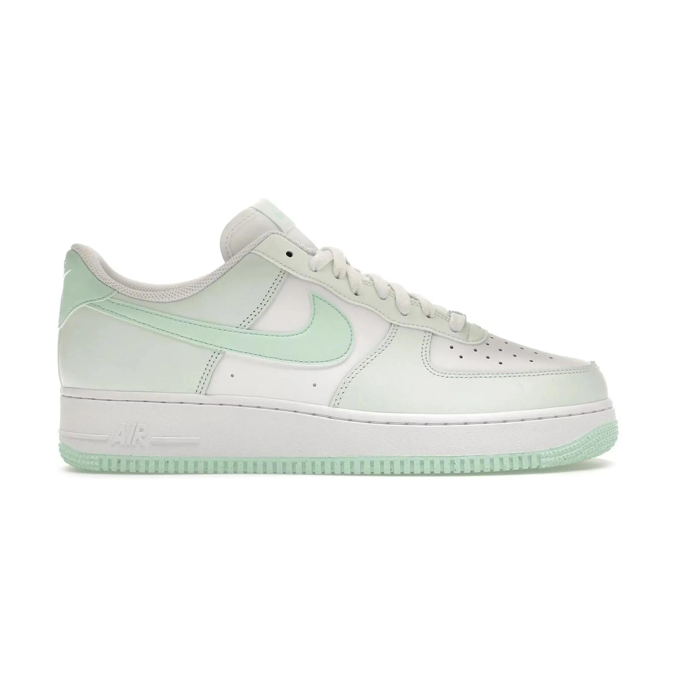 Nike Air Force 1 Low '07 Mint Foam