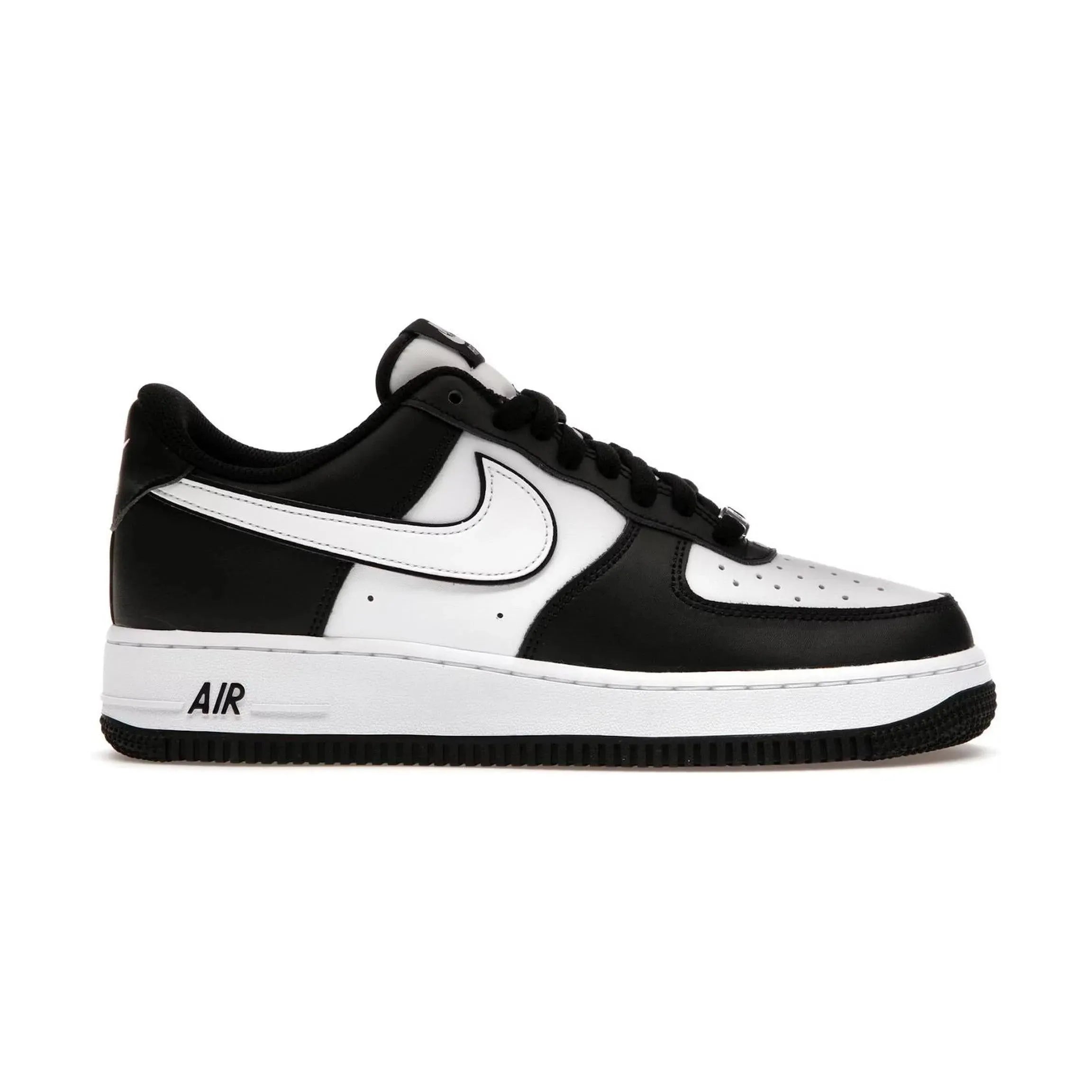 Nike Air Force 1 Low '07 White Swoosh Panda