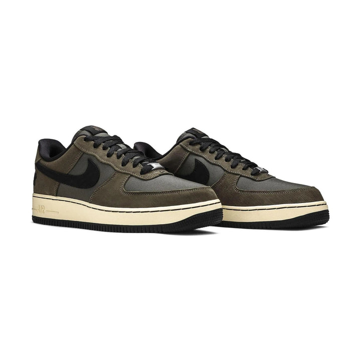 Nike Air Force 1 Low SP Undefeated Ballistic Dunk vs. AF1