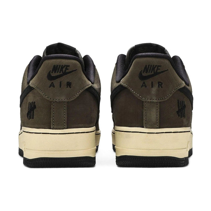 Nike Air Force 1 Low SP Undefeated Ballistic Dunk vs. AF1