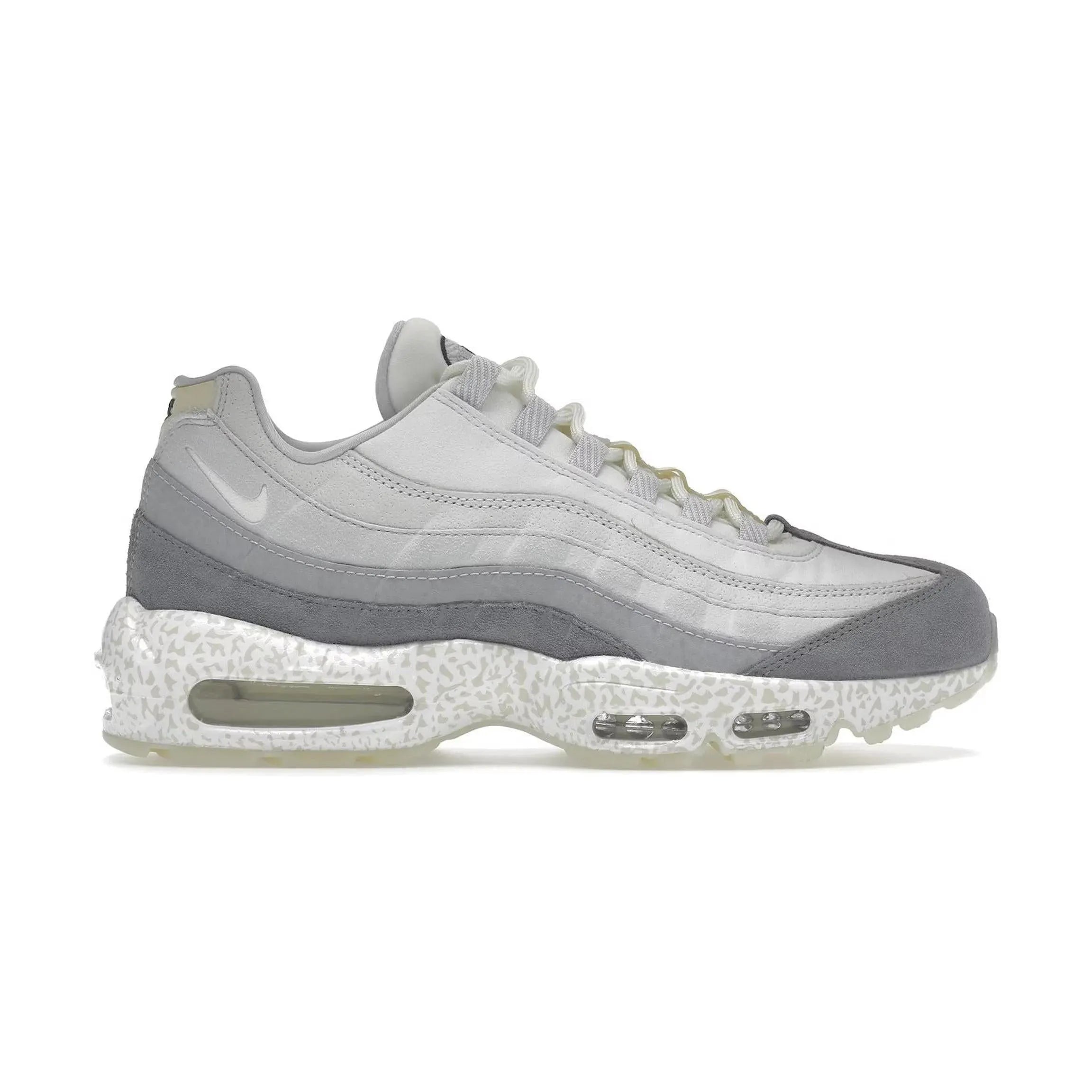Nike Air Max 95 Light Bone GID