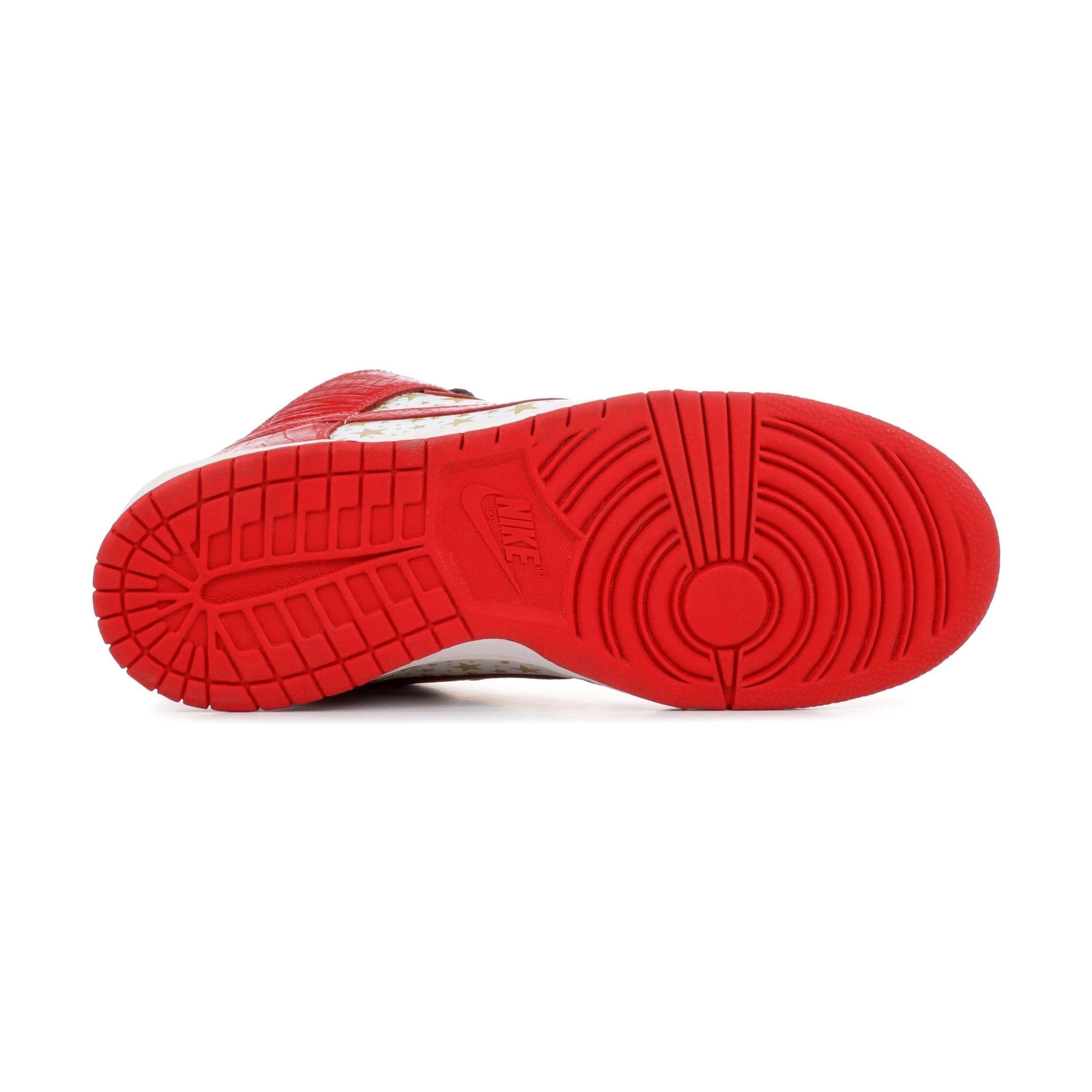 Nike Dunk High Pro SB Supreme Red Stars