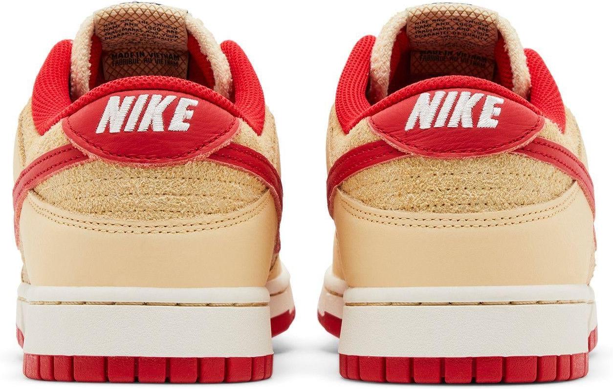 Nike Dunk Low Retro SE Strawberry Waffle