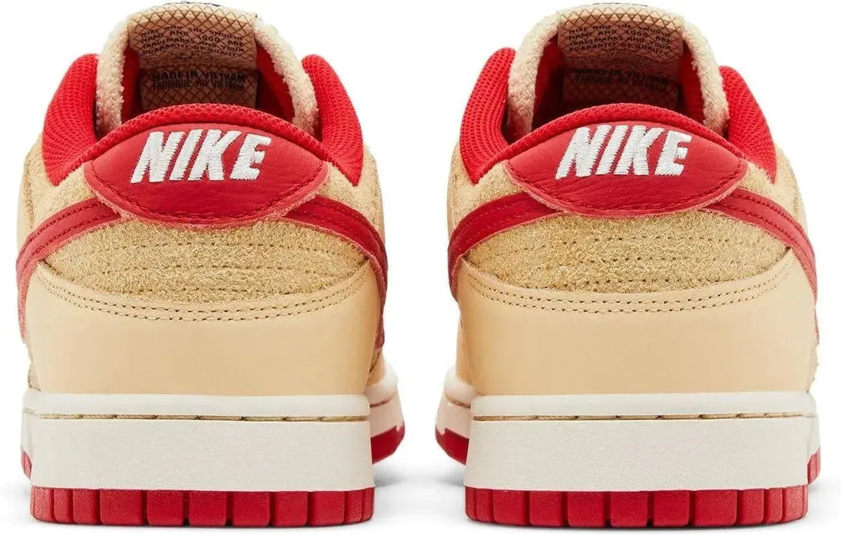 Nike Dunk Low Retro SE Strawberry Waffle