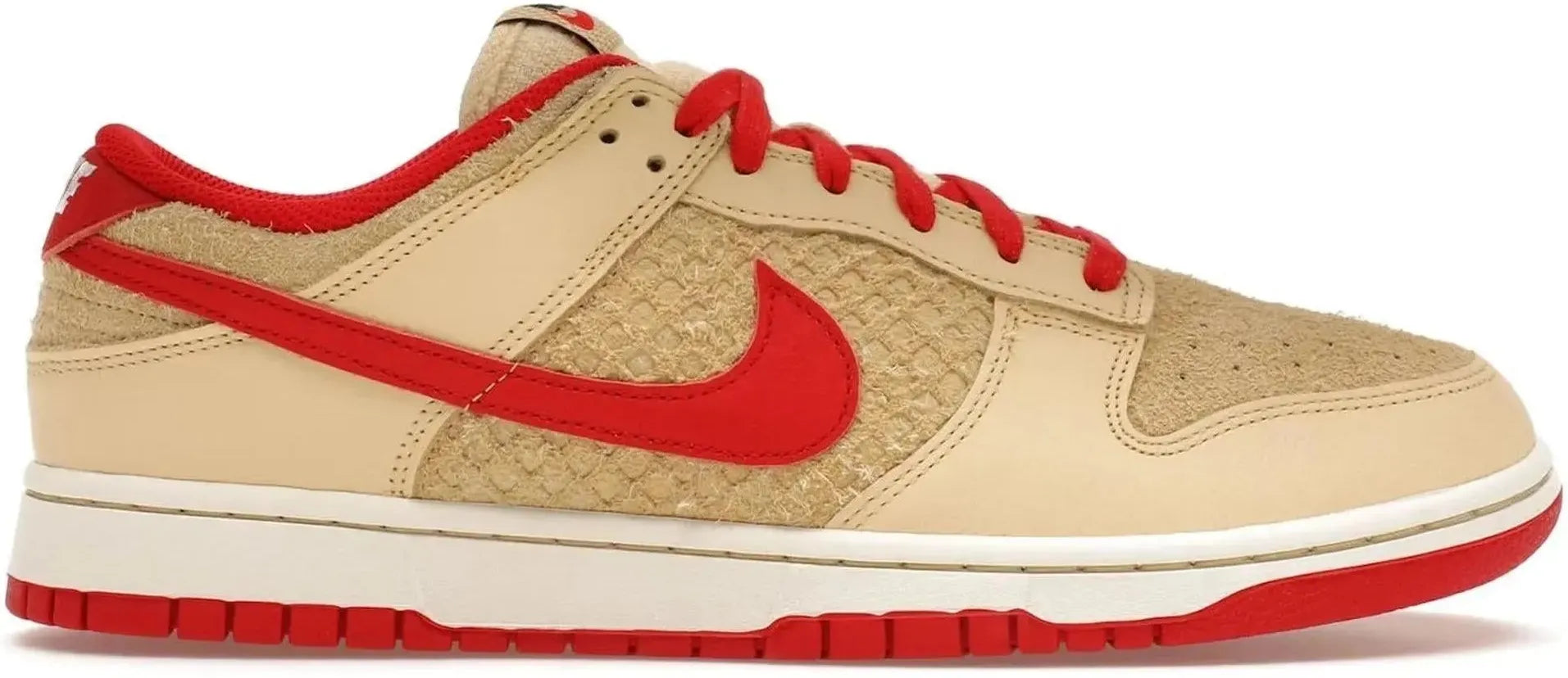 Nike Dunk Low Retro SE Strawberry Waffle