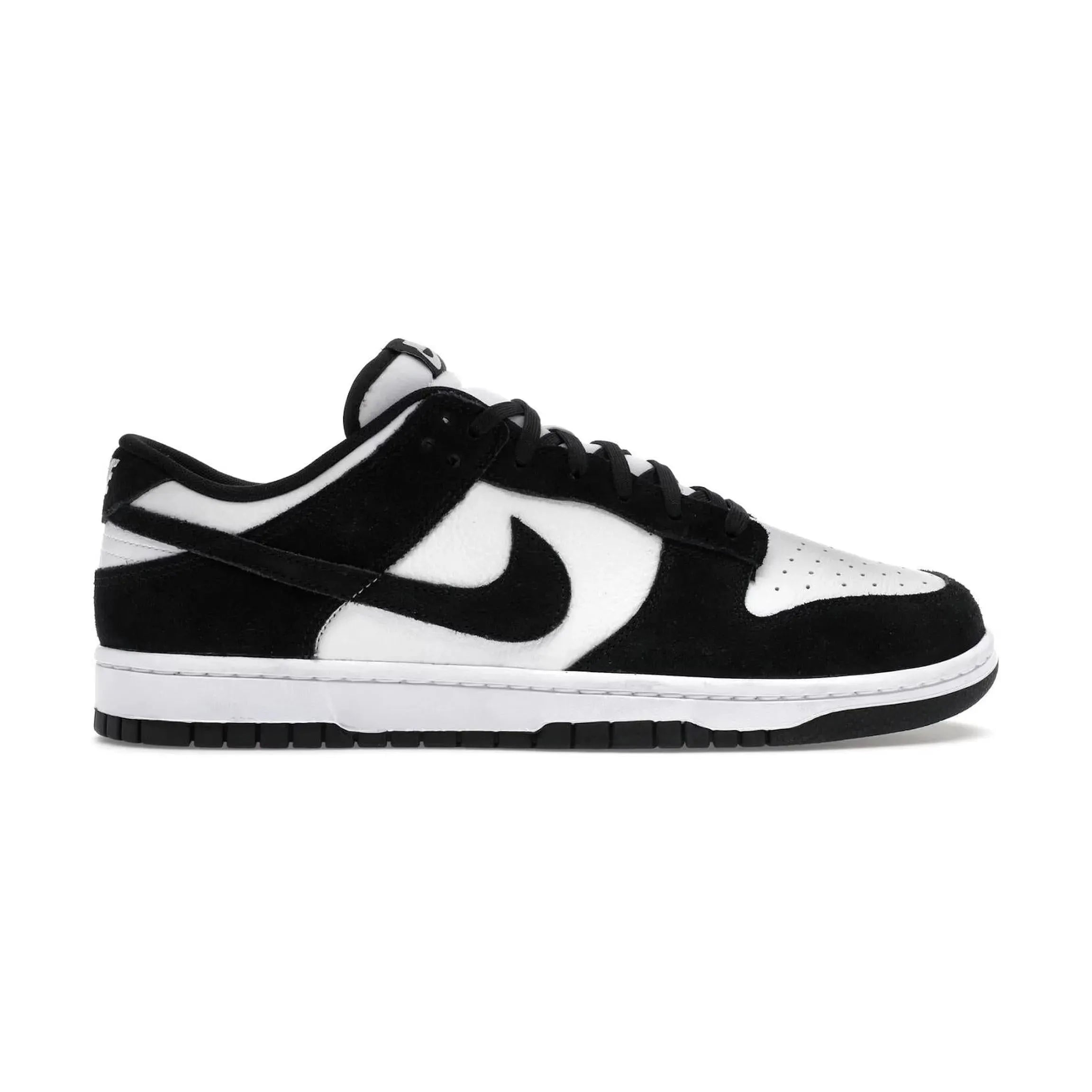 Nike Dunk Low Retro SE Suede Panda