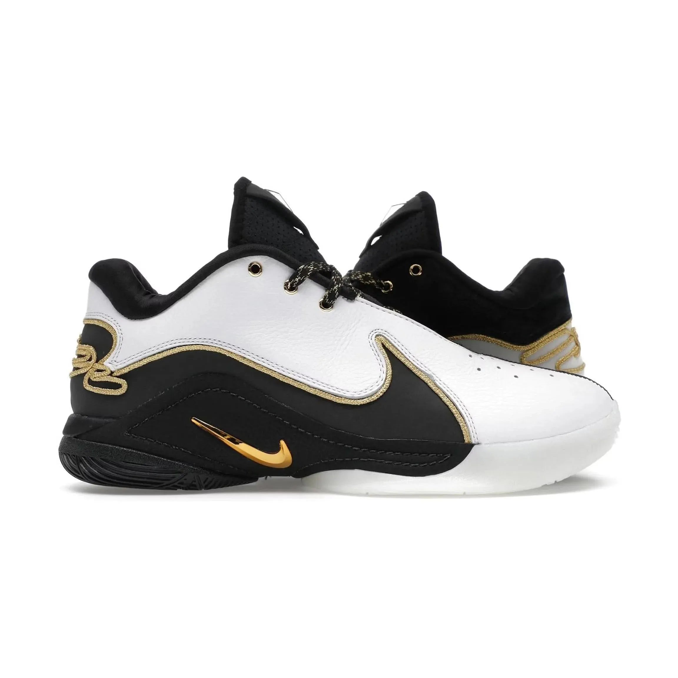 Nike LeBron 22 Mogul