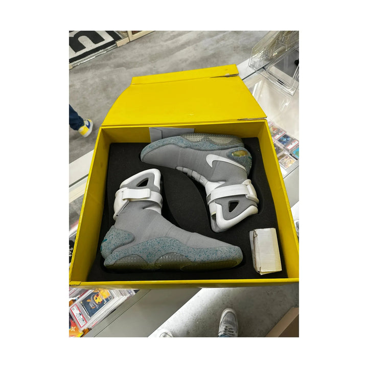 Nike MAG Back to the Future (2011)