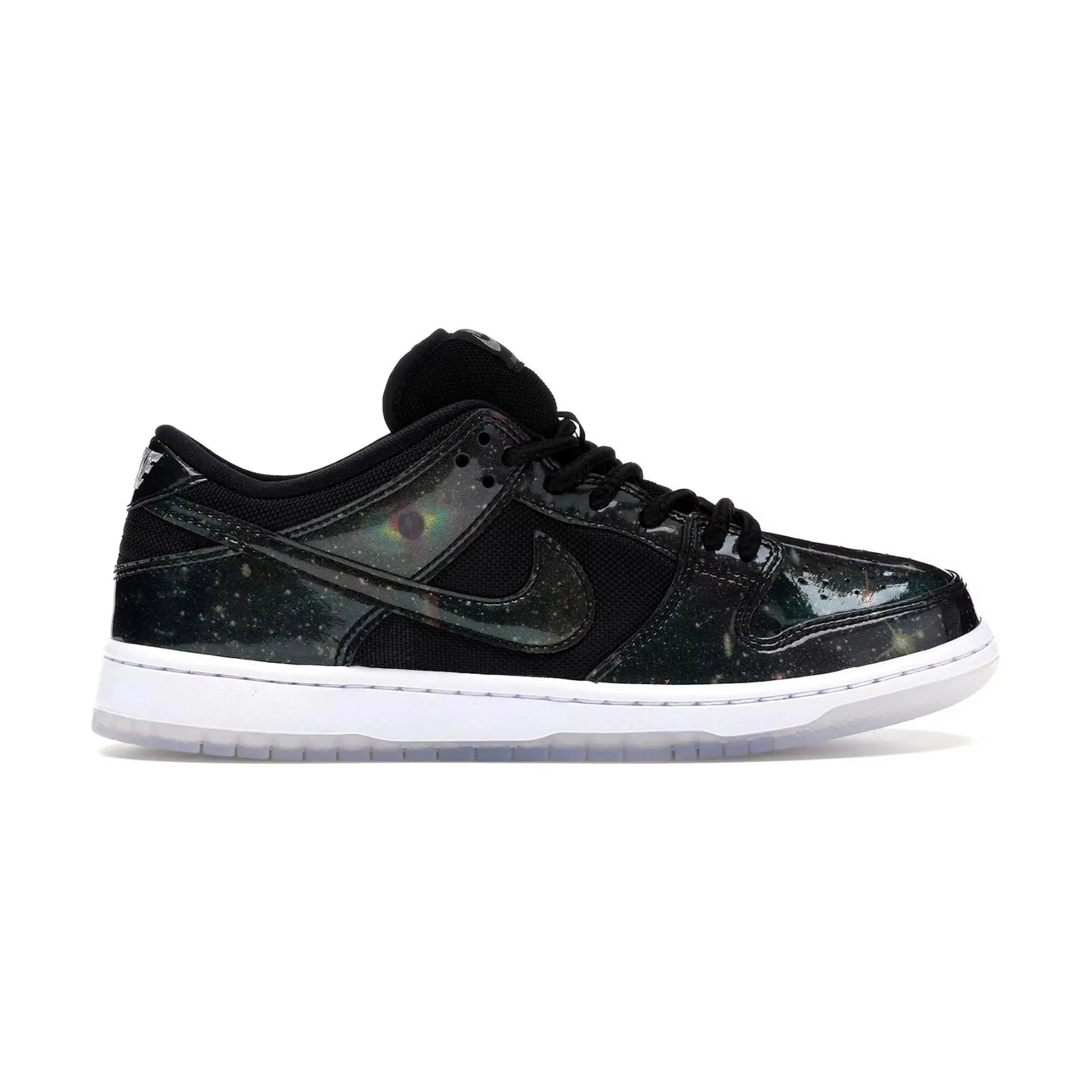 Nike SB Dunk Low 420 Intergalactic