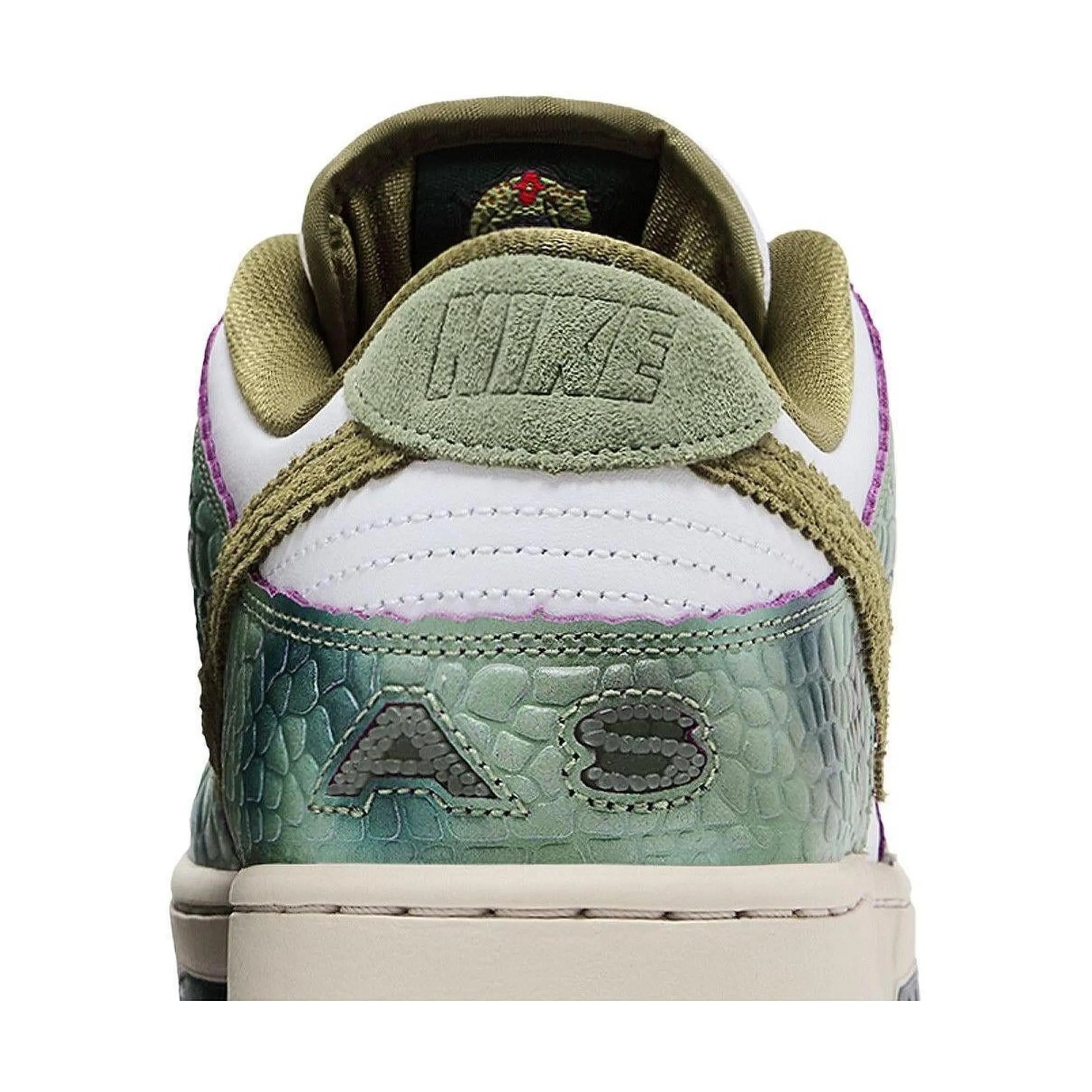 Nike SB Dunk Low Alexis Sablone Chameleon