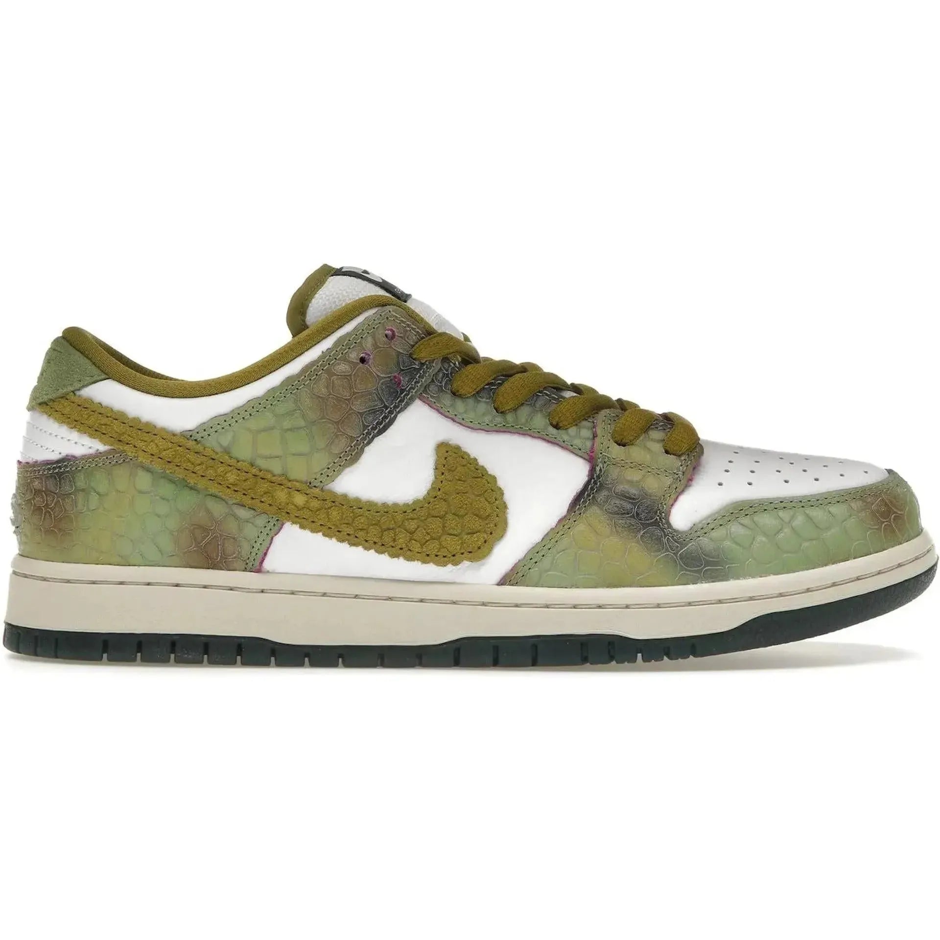 Nike SB Dunk Low Alexis Sablone Chameleon