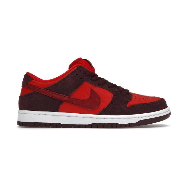 Nike SB Dunk Low Cherry
