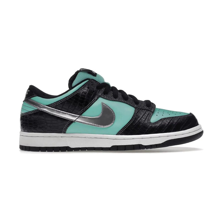 Nike SB Dunk Low Diamond Supply Co.