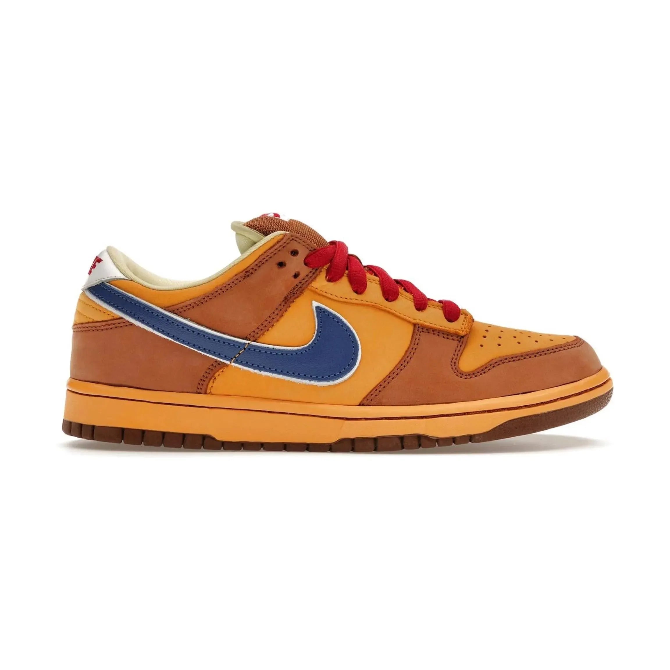 Nike SB Dunk Low Newcastle Brown Ale