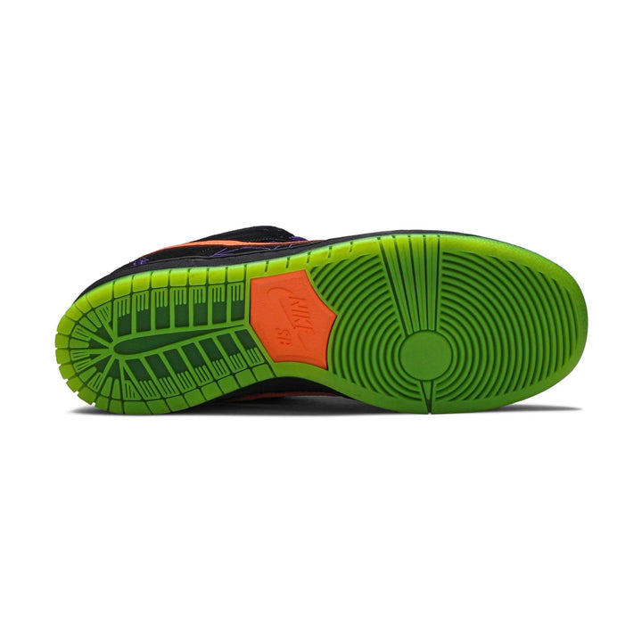 Nike SB Dunk Low Night of Mischief Halloween