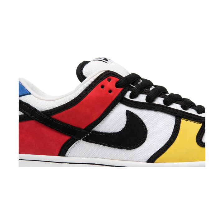 Nike SB Dunk Low Piet Mondrian