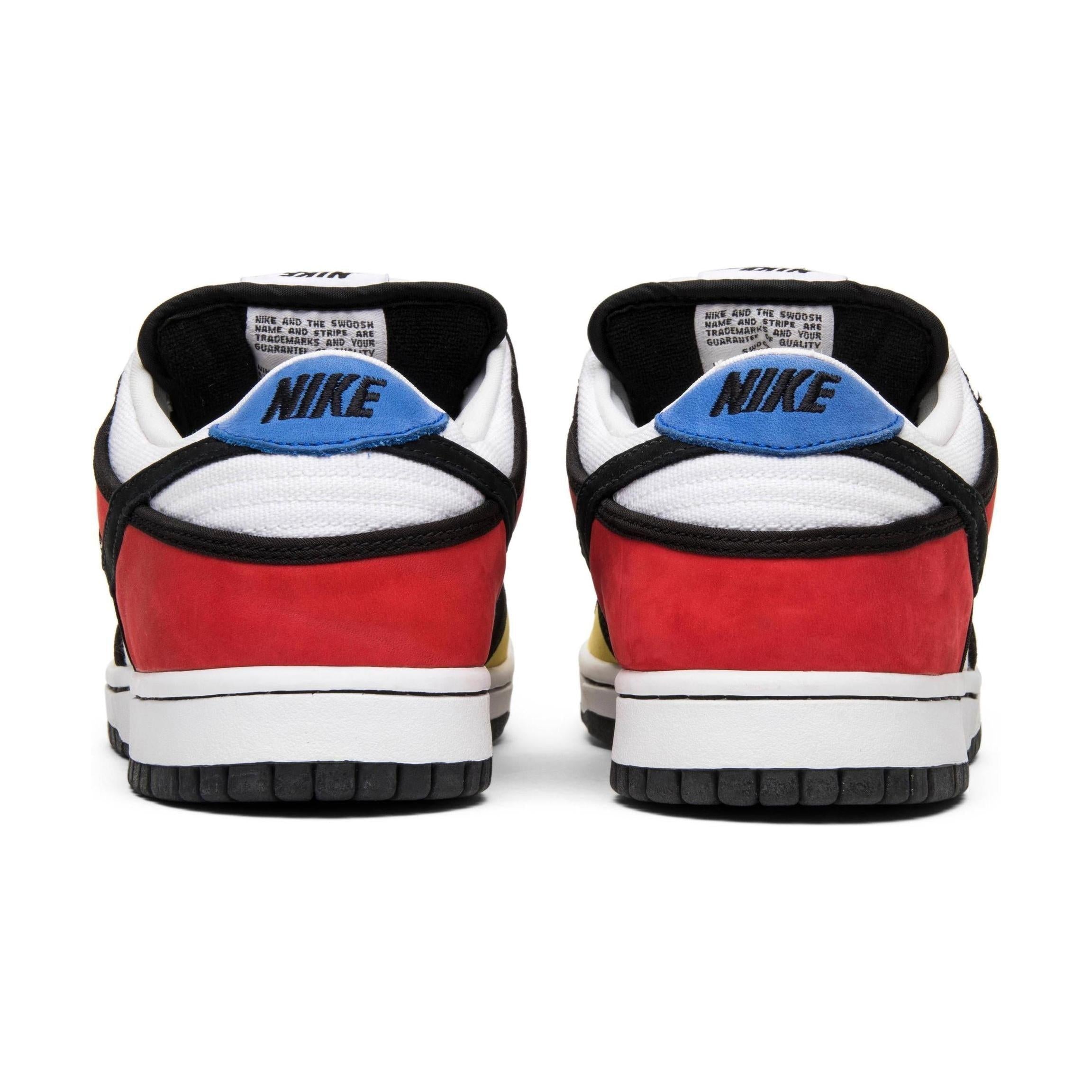 Nike SB Dunk Low Piet Mondrian