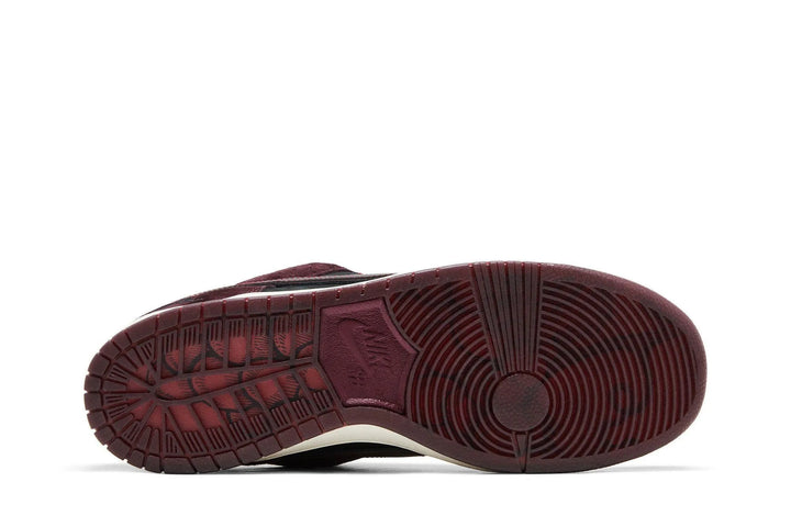 Nike SB Dunk Low Riot Skateshop