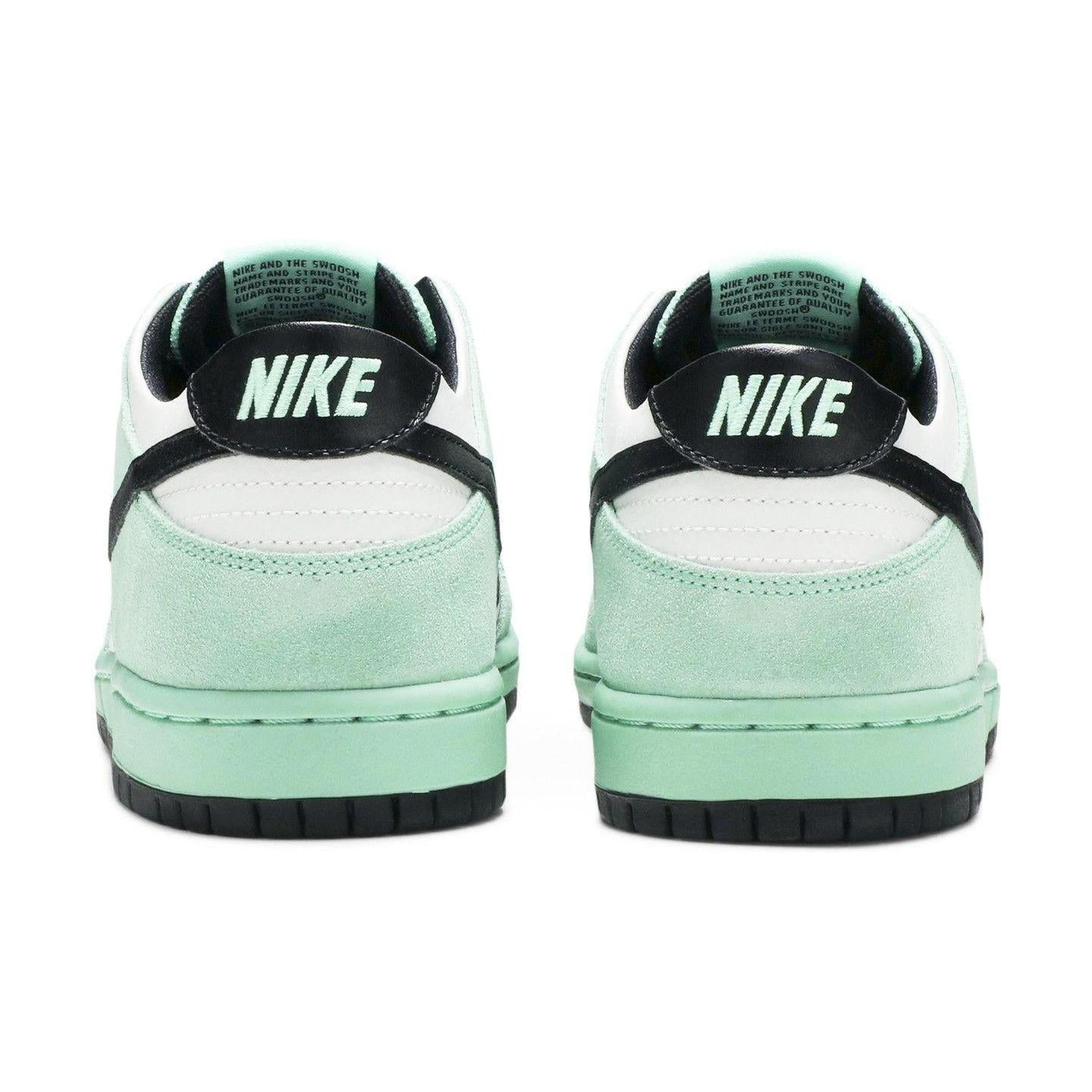 Nike SB Dunk Low Sea Crystal