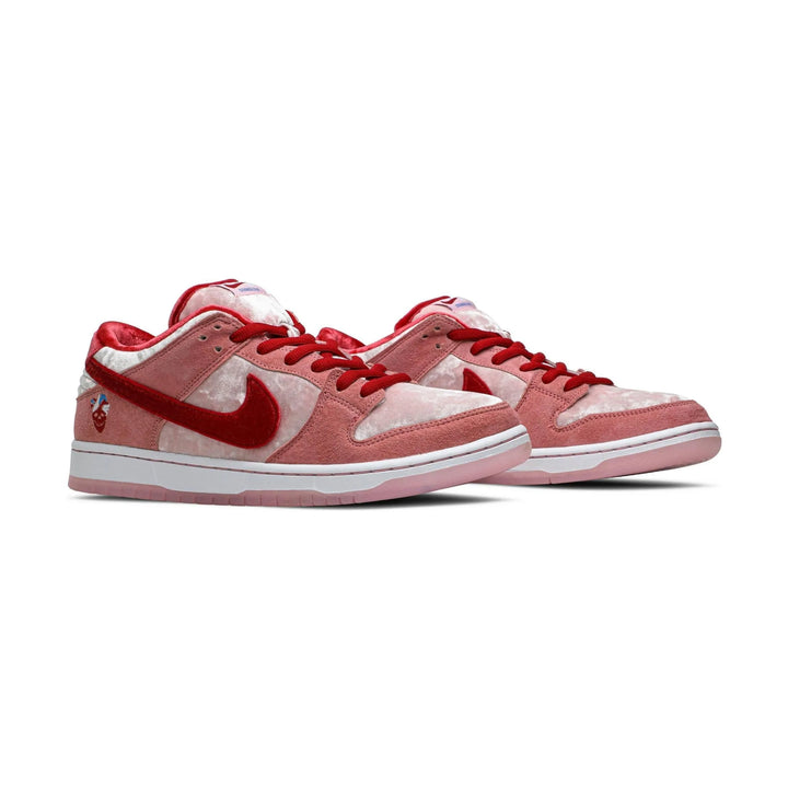 Nike SB Dunk Low StrangeLove Skateboards