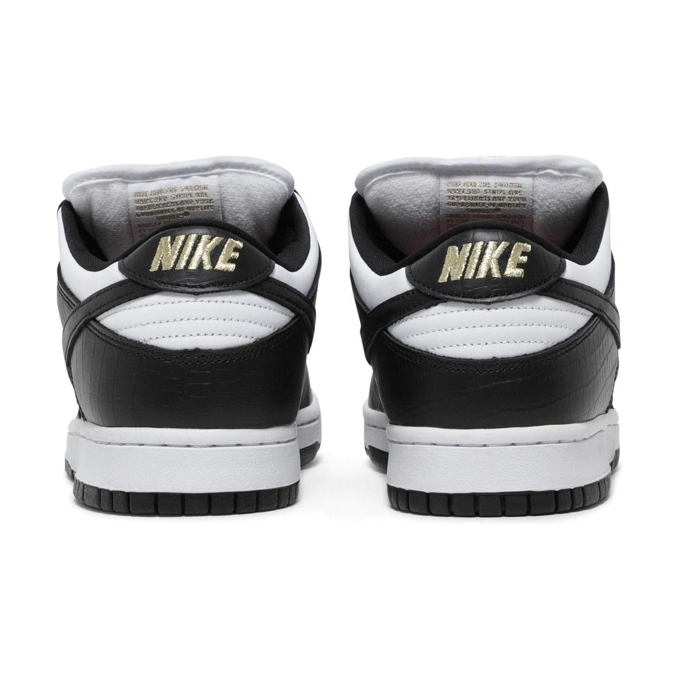 Nike SB Dunk Low Supreme Stars Black (2021)