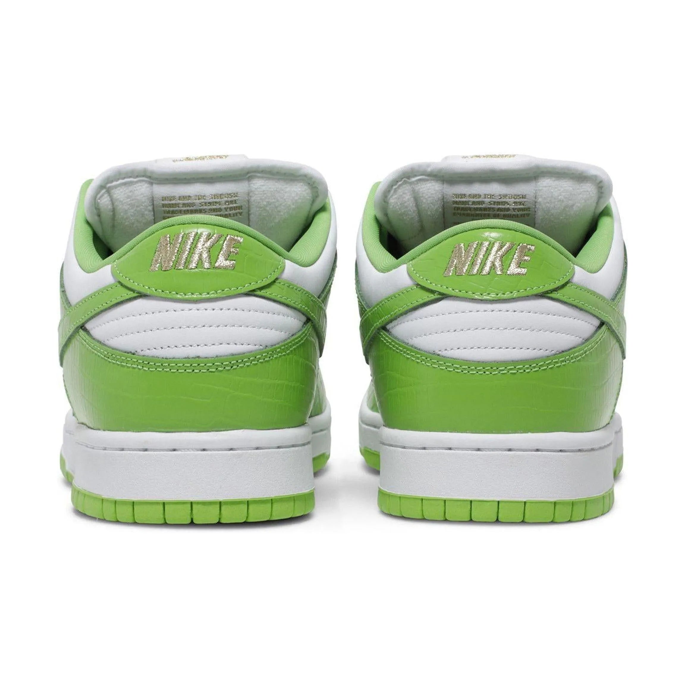 Nike SB Dunk Low Supreme Stars Mean Green (2021)