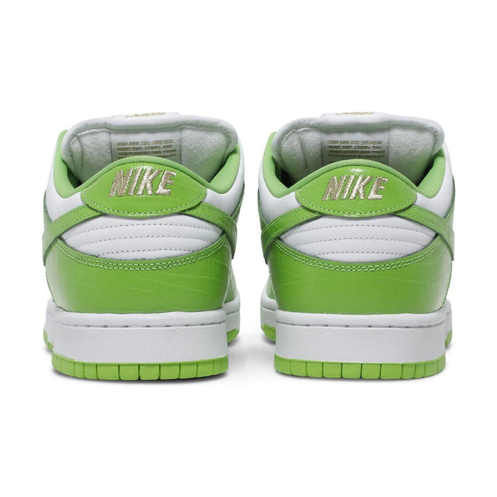 Nike SB Dunk Low Supreme Stars Mean Green (2021)