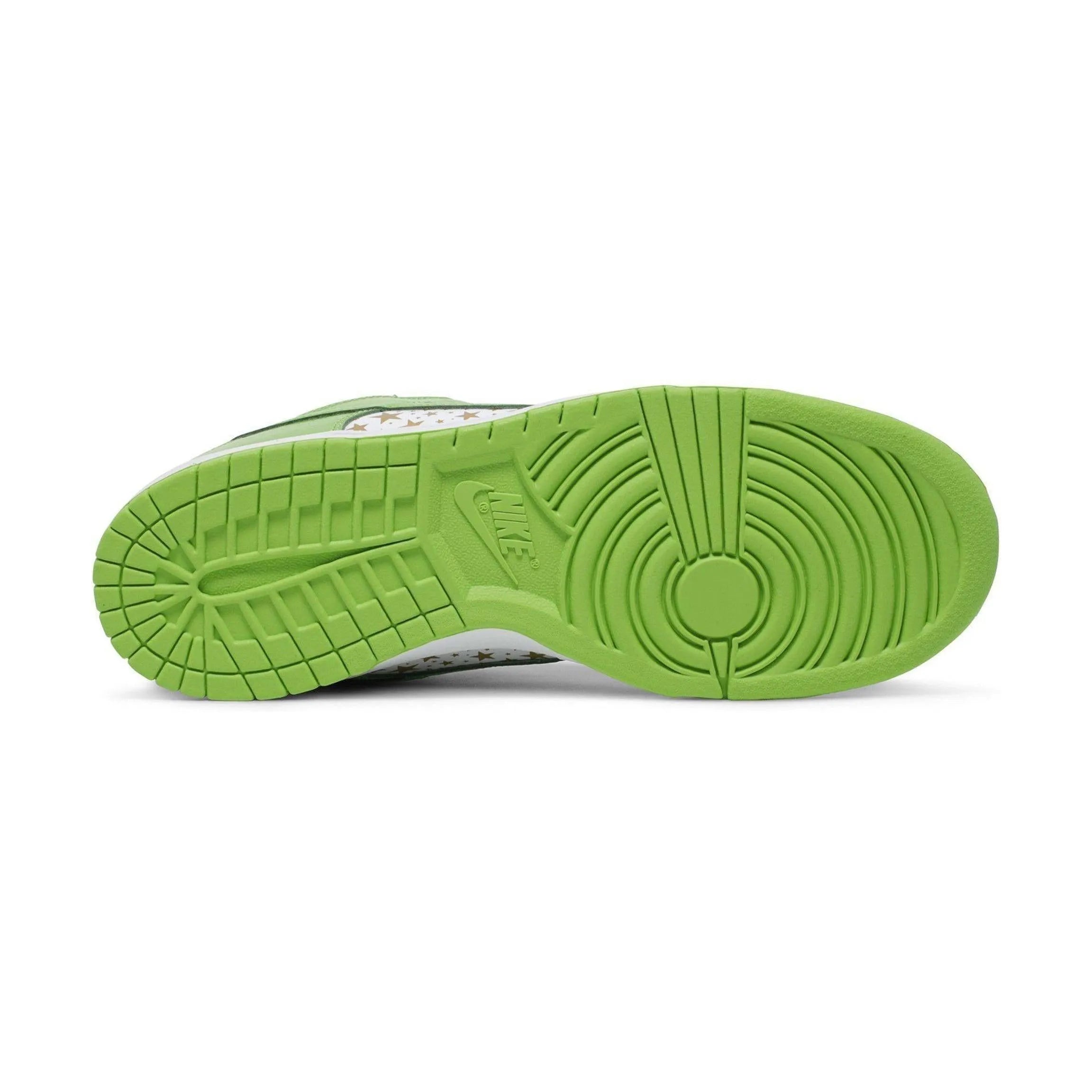 Nike SB Dunk Low Supreme Stars Mean Green (2021)