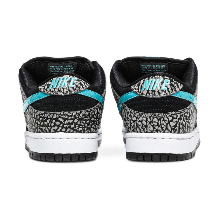 Nike SB Dunk Low atmos Elephant