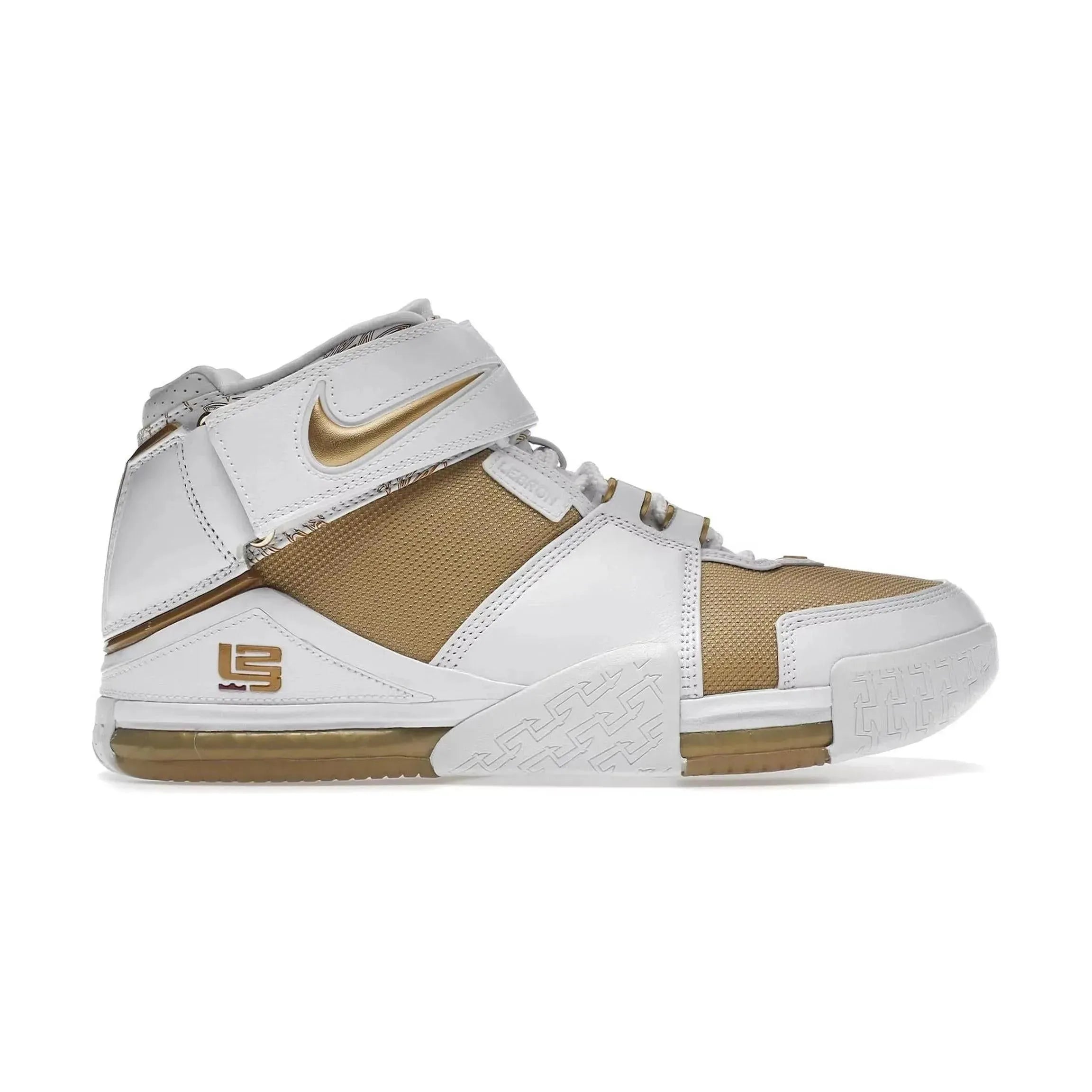 Nike Zoom LeBron 2 Maccabi (2022)