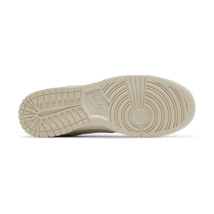 Nike dunk low premium light orewood